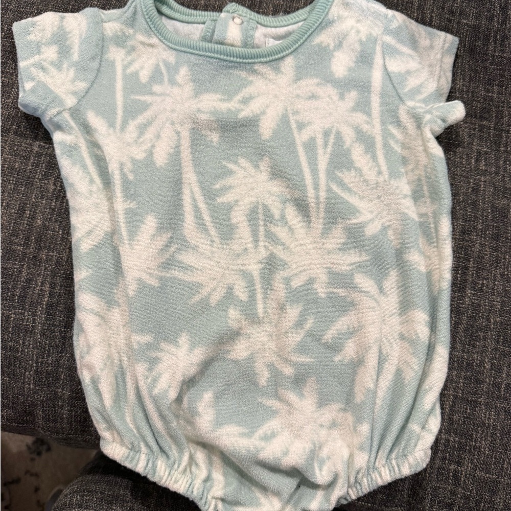 Youth Palm-Print Short Sleeve One-Piece Bodysuit in Light Blue and White